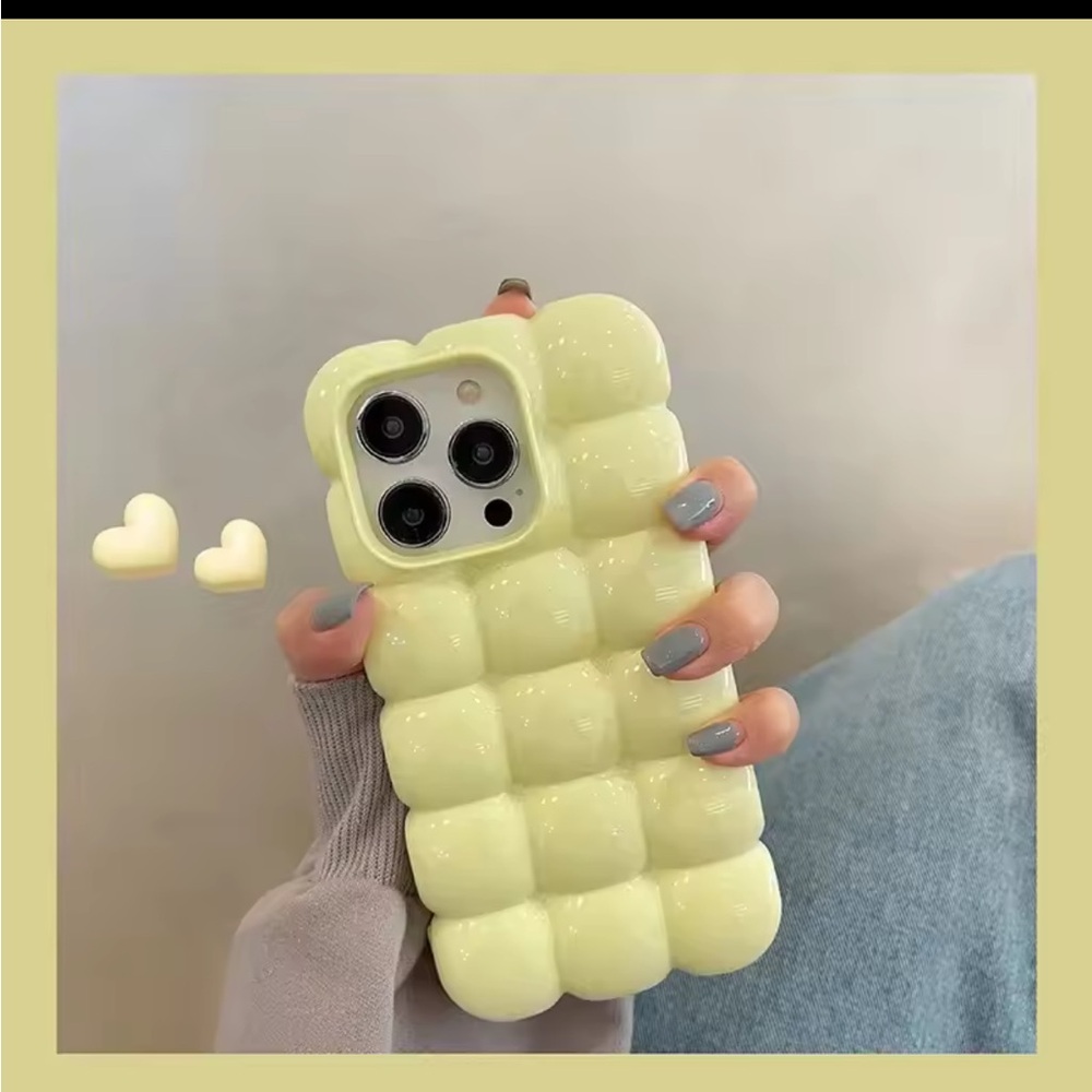 Protective 3D Egg Waffle Grid Case for iPhone 13 (Anti-Drop) - Picture 5 of 8